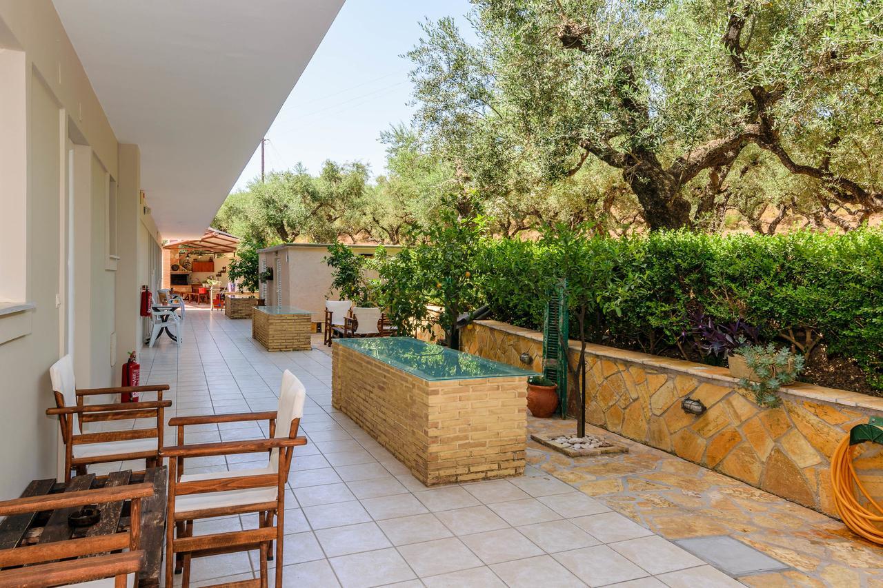 Remezzo Studios & Apartments Ammoudi Dış mekan fotoğraf
