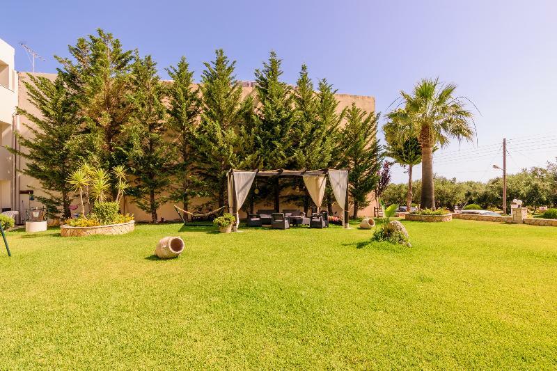 Remezzo Studios & Apartments Ammoudi Dış mekan fotoğraf