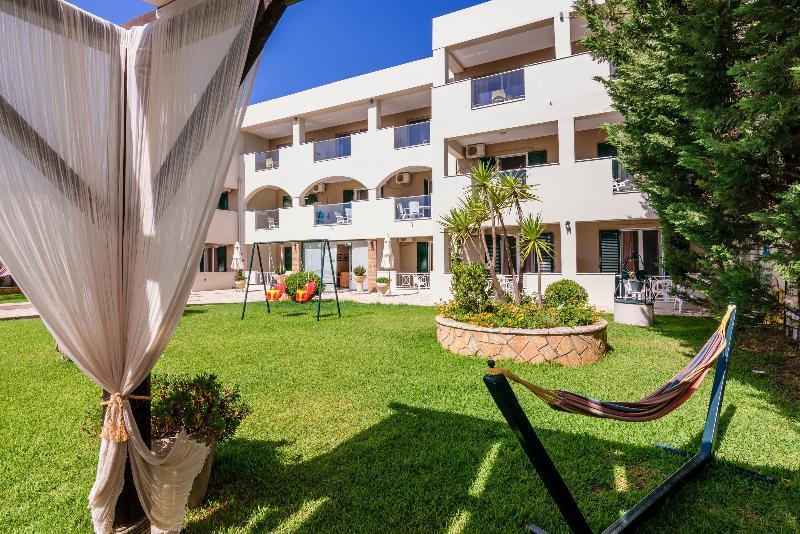 Remezzo Studios & Apartments Ammoudi Dış mekan fotoğraf