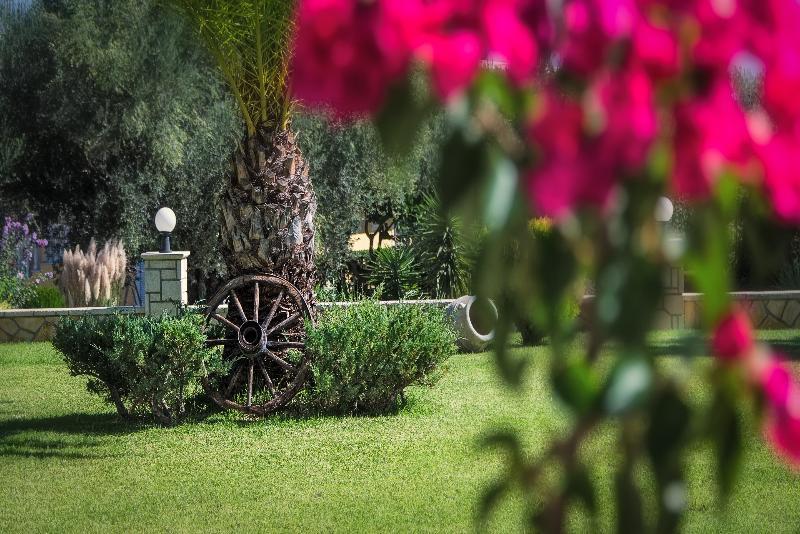 Remezzo Studios & Apartments Ammoudi Dış mekan fotoğraf