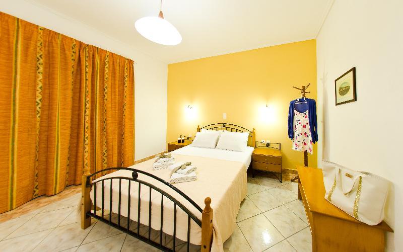 Remezzo Studios & Apartments Ammoudi Dış mekan fotoğraf